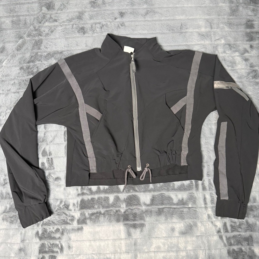 Gymshark Womens Cropped Windbreaker Jacket Black Grey Full Zip GLTT3612 Size M